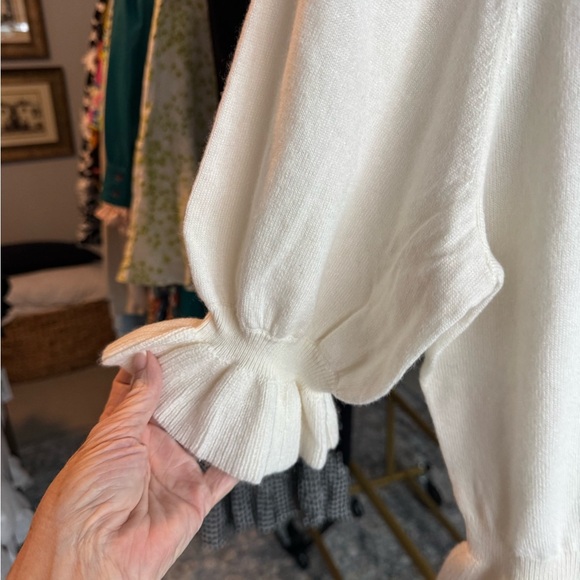 PAIGE Ivory Ruffle Knit Top Sabelina Merino Wool
Blend Sweater SZ M - Picture 3 of 9